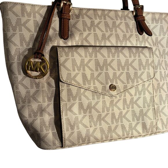 Michael Michael Kors Handbag Purse. Beige Color With MK Logo. Front Pocket. - Picture 3 of 16